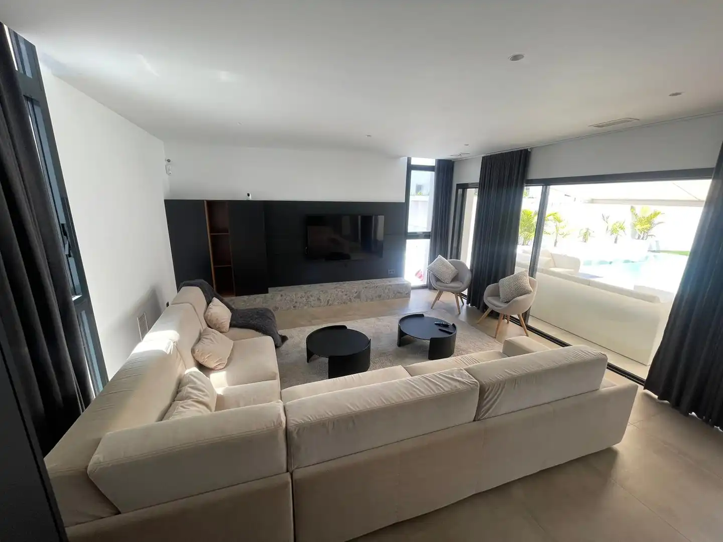 Sala de estar de Casa o chalet en venta en Chiclana de la Frontera con Aire acondicionado, Calefacción y Jardín privado
