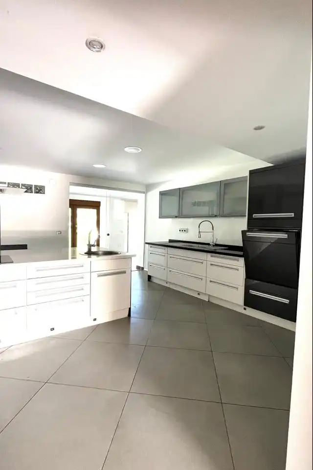 Casa amb piscina en venda a Avinguda de Coloma, imagen 12