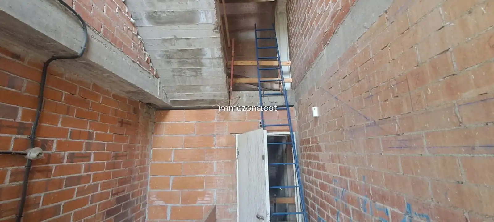 Gewerbefläche zum Verkauf in Calle Miquel Martí i Pol, imagen 3