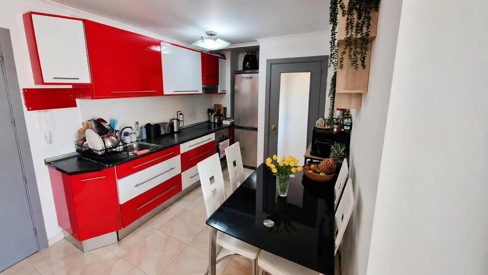Piso con terraza en venta en Carrer de Joanot Martorell 4, imagen 2