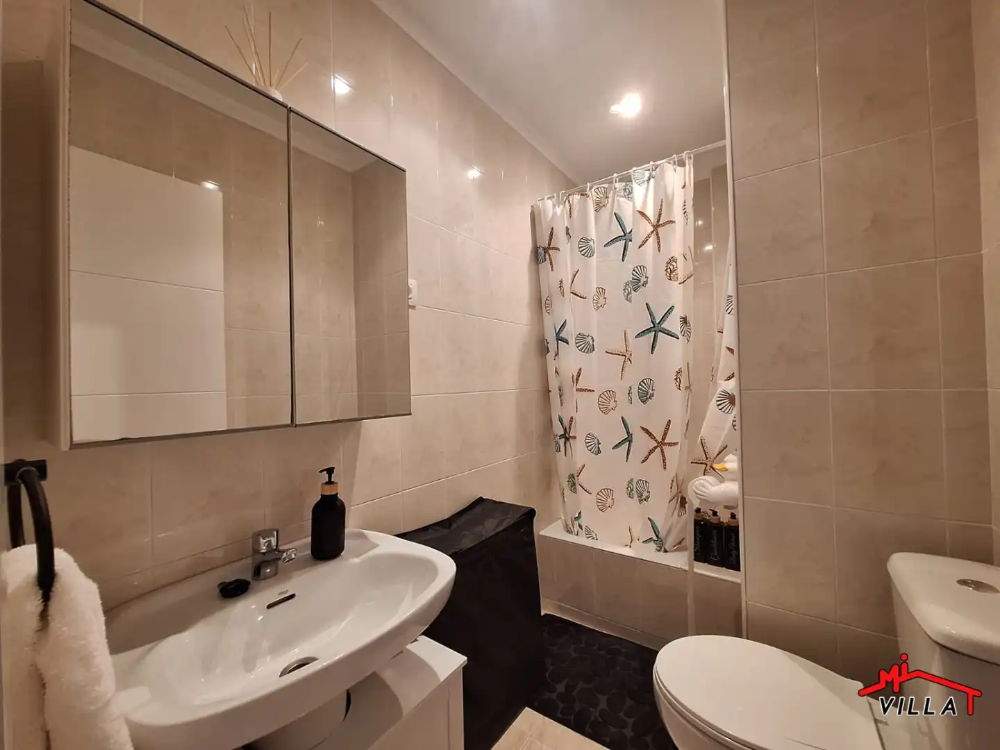 Bathroom of Attic for rent in Laredo  with Heating, Terrace and Furnished