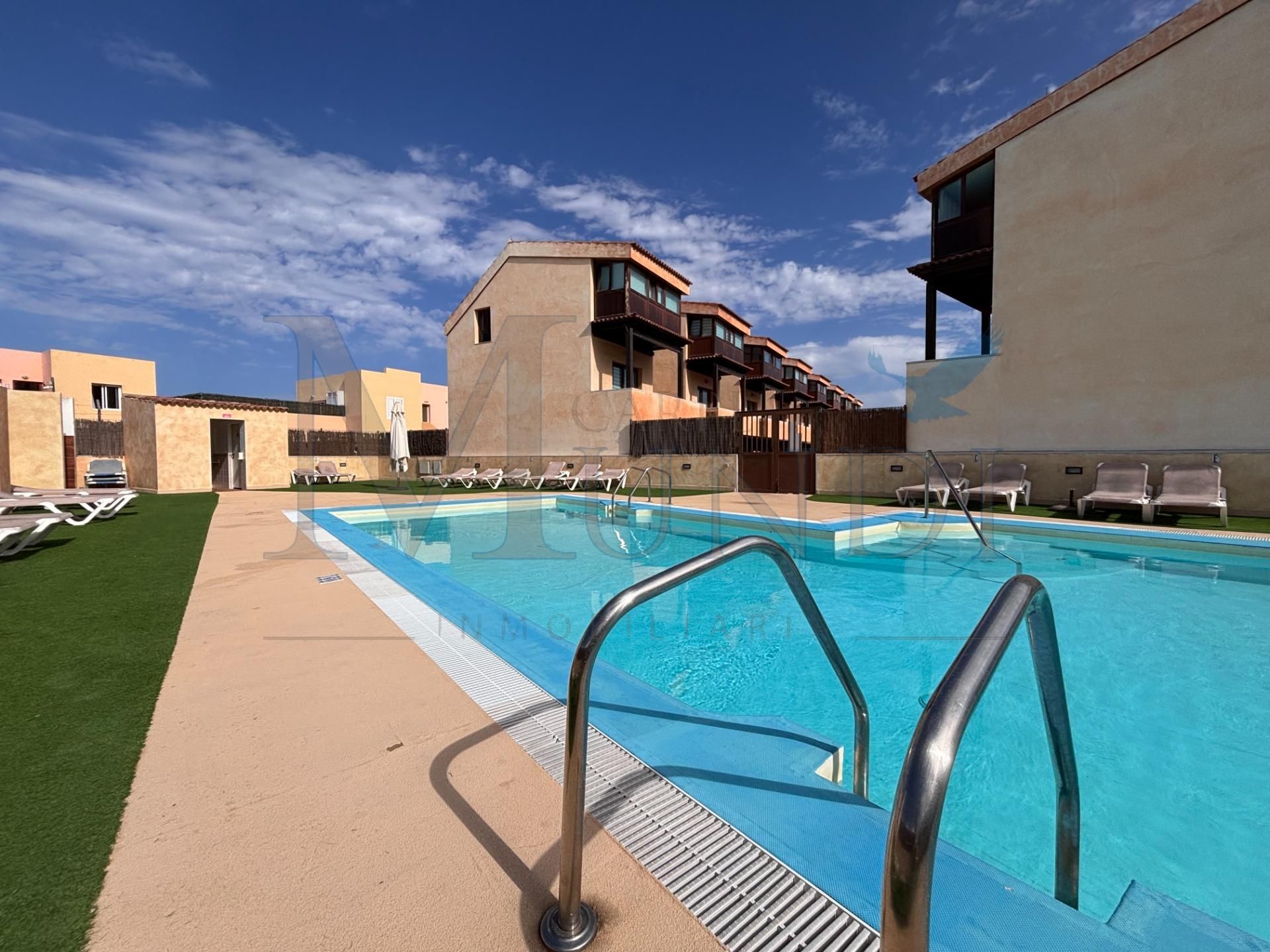 Piscina de Casa o xalet en venda en La Oliva amb Terrassa, Traster i Moblat