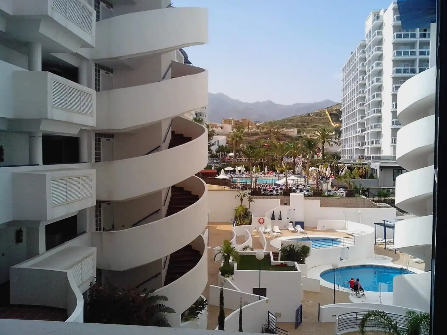 Außenansicht von Wohnungen zum Verkauf in Benalmádena mit Klimaanlage