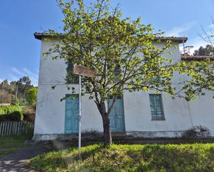 Vista exterior de Casa o xalet en venda en Gijón  amb Traster i Piscina