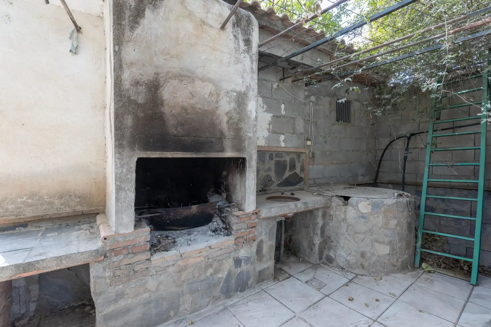 Country homes for sale in Polideportivo