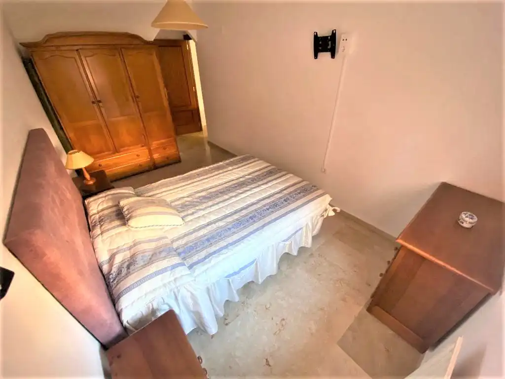 Schlafzimmer von Wohnungen zur Miete in Cáceres mit Klimaanlage, Heizung und Möbliert