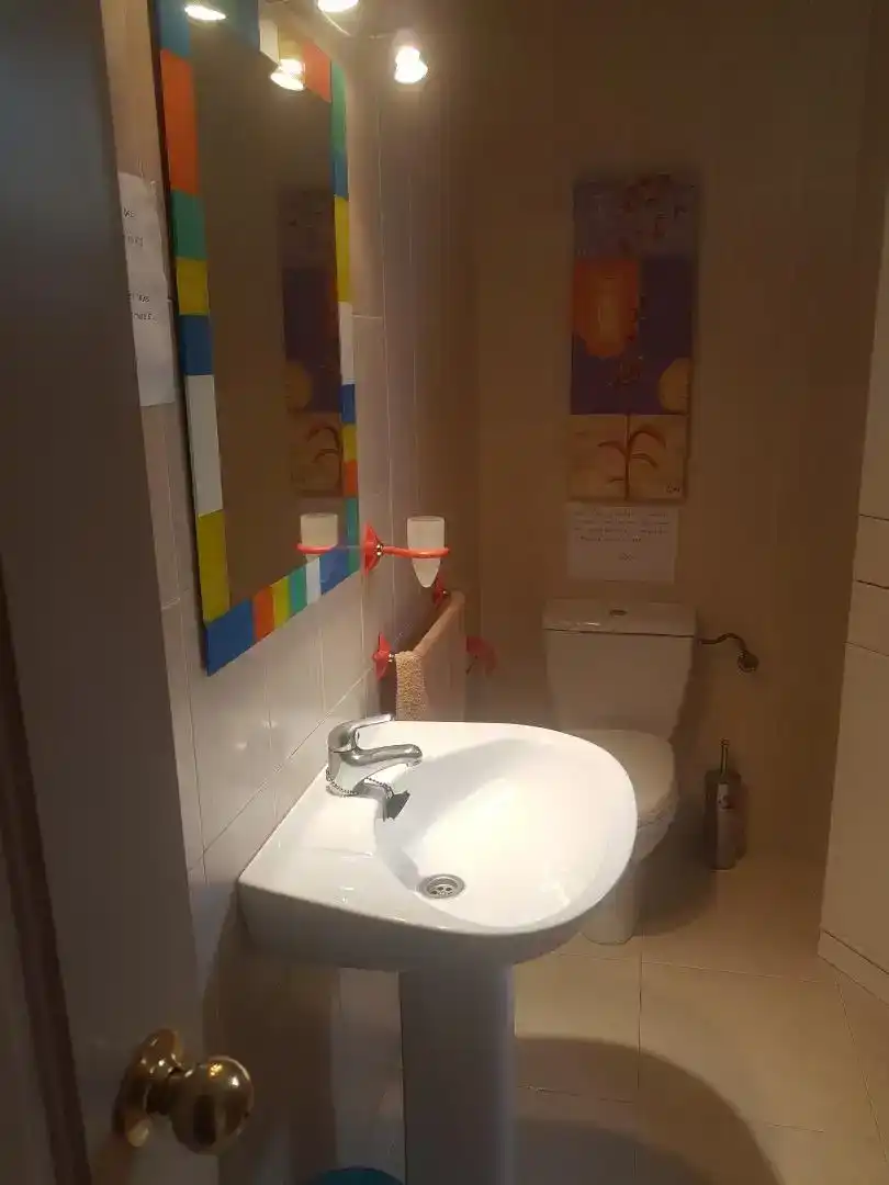 Bany de Casa adosada en venda en Camas amb Aire condicionat, Jardí privat i Traster
