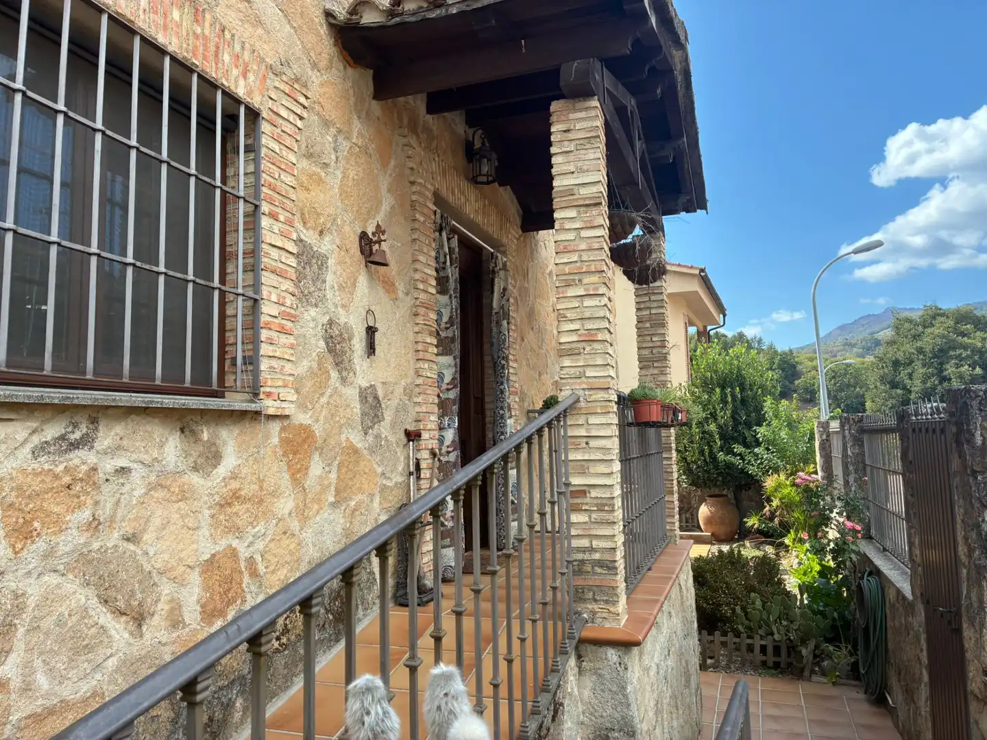 Vista exterior de Finca rústica en venta en Cabezuela del Valle con Calefacción, Jardín privado y Terraza
