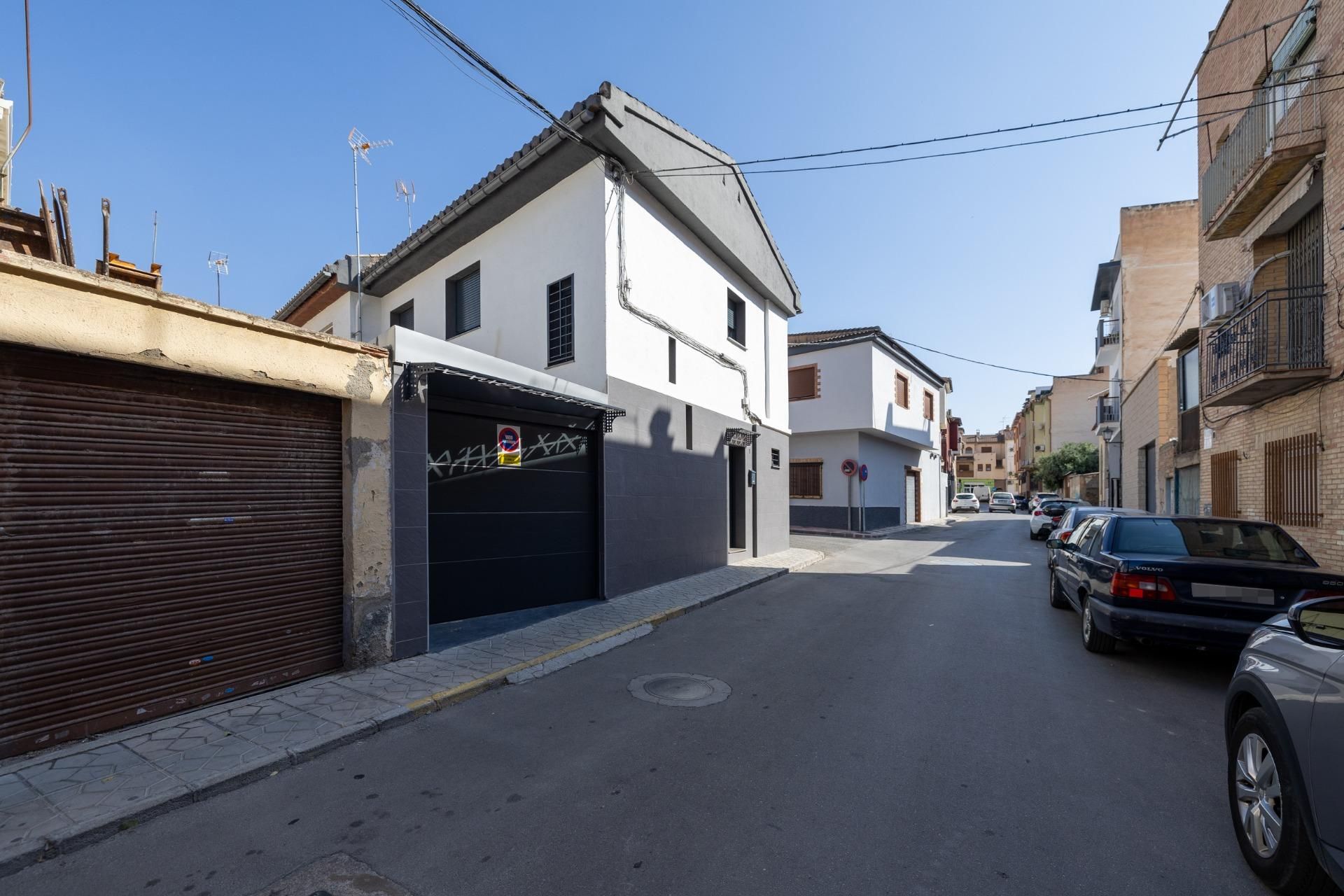 Vista exterior de Casa o xalet en venda en Armilla amb Aire condicionat i Terrassa