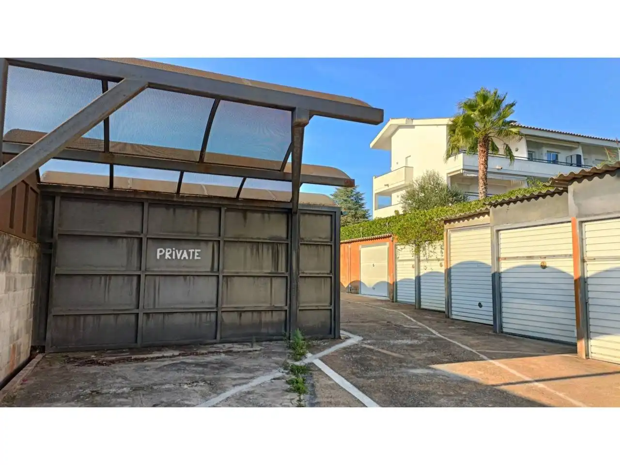 Vista exterior de Garaje en venta en L'Escala