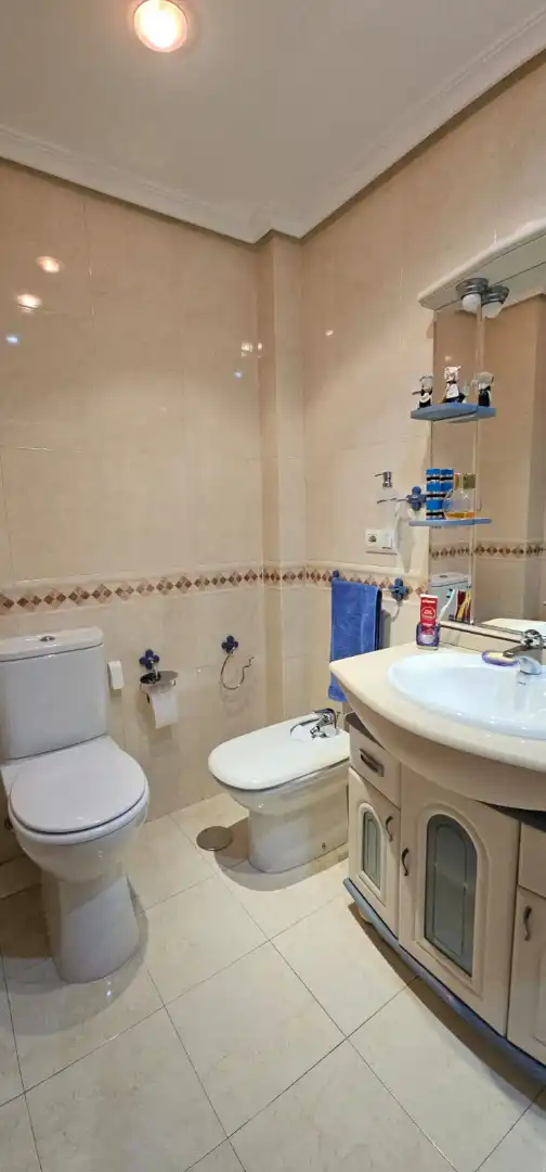 Baño de Piso en venta en Puertollano con Calefacción y Amueblado