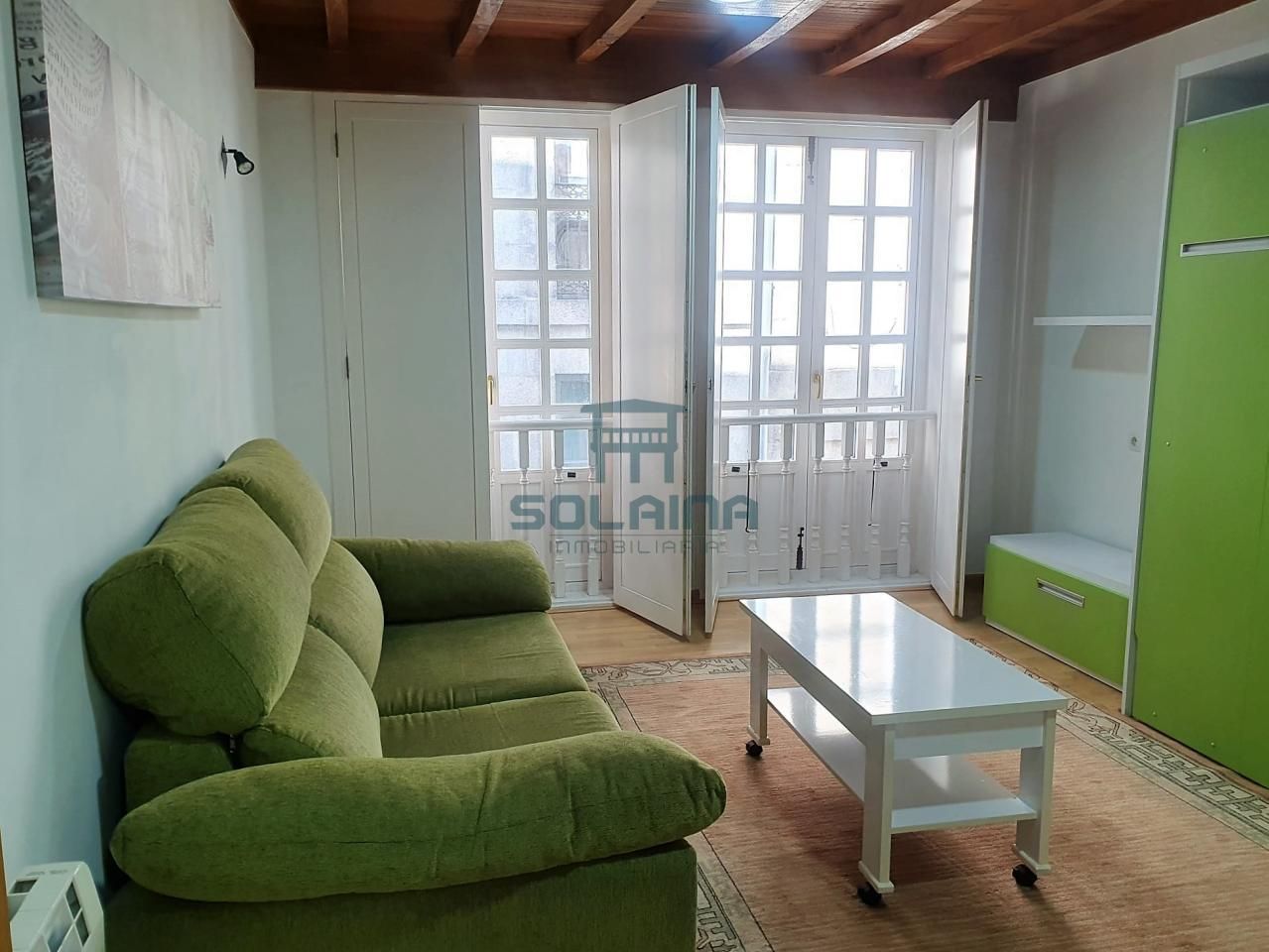 Sala d'estar de Estudi de lloguer en Ourense Capital  amb Calefacció i Moblat