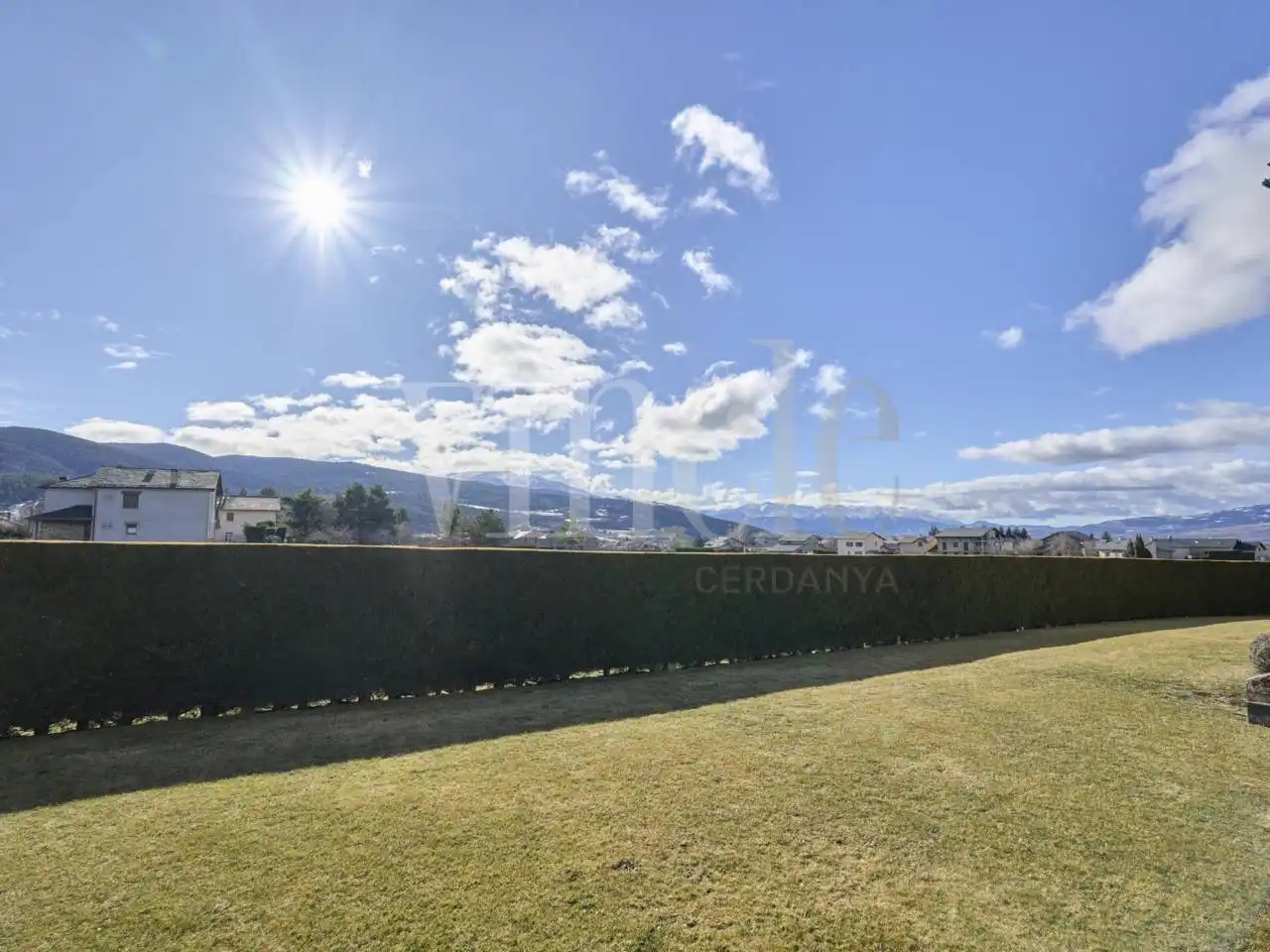 Vista exterior de Piso en venta en Palau - de - Cerdagne con Calefacción, Parquet y Terraza