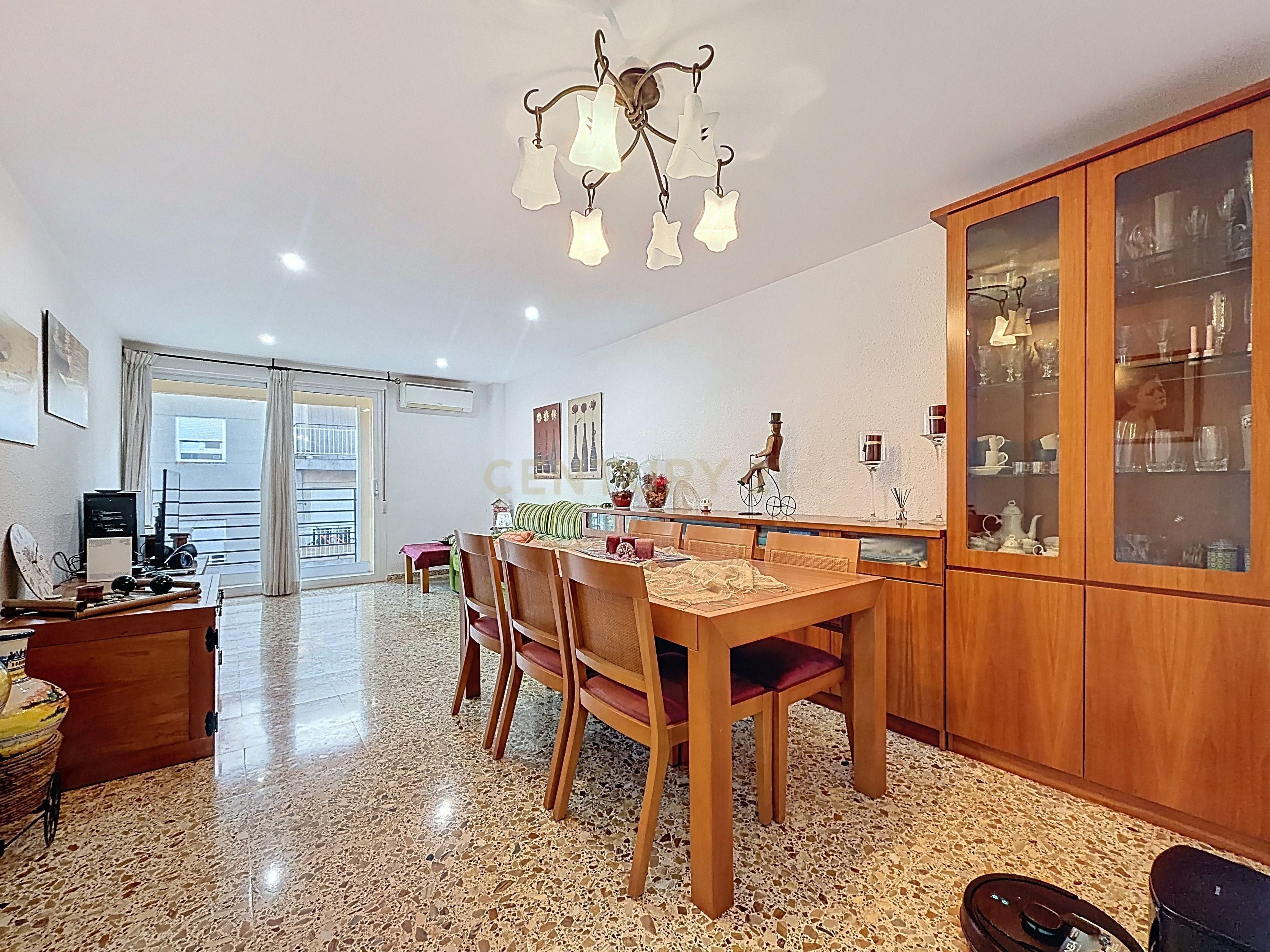 Menjador de Pis en venda en Elche / Elx amb Aire condicionat