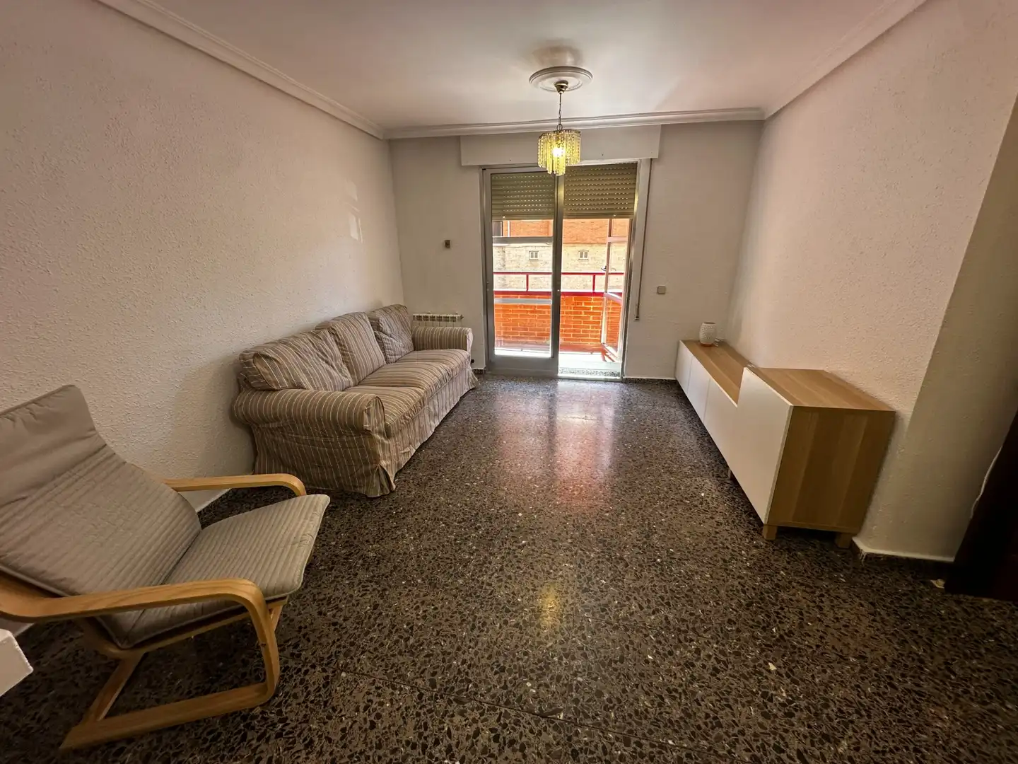 Living room of Flat for rent in Cuenca  with Heating, Terrace and Furnished