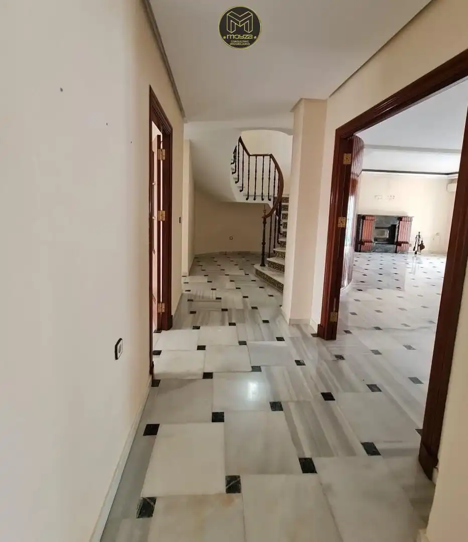 Houses for sale in Rota  with Air Conditioner, Terrace and Storage room