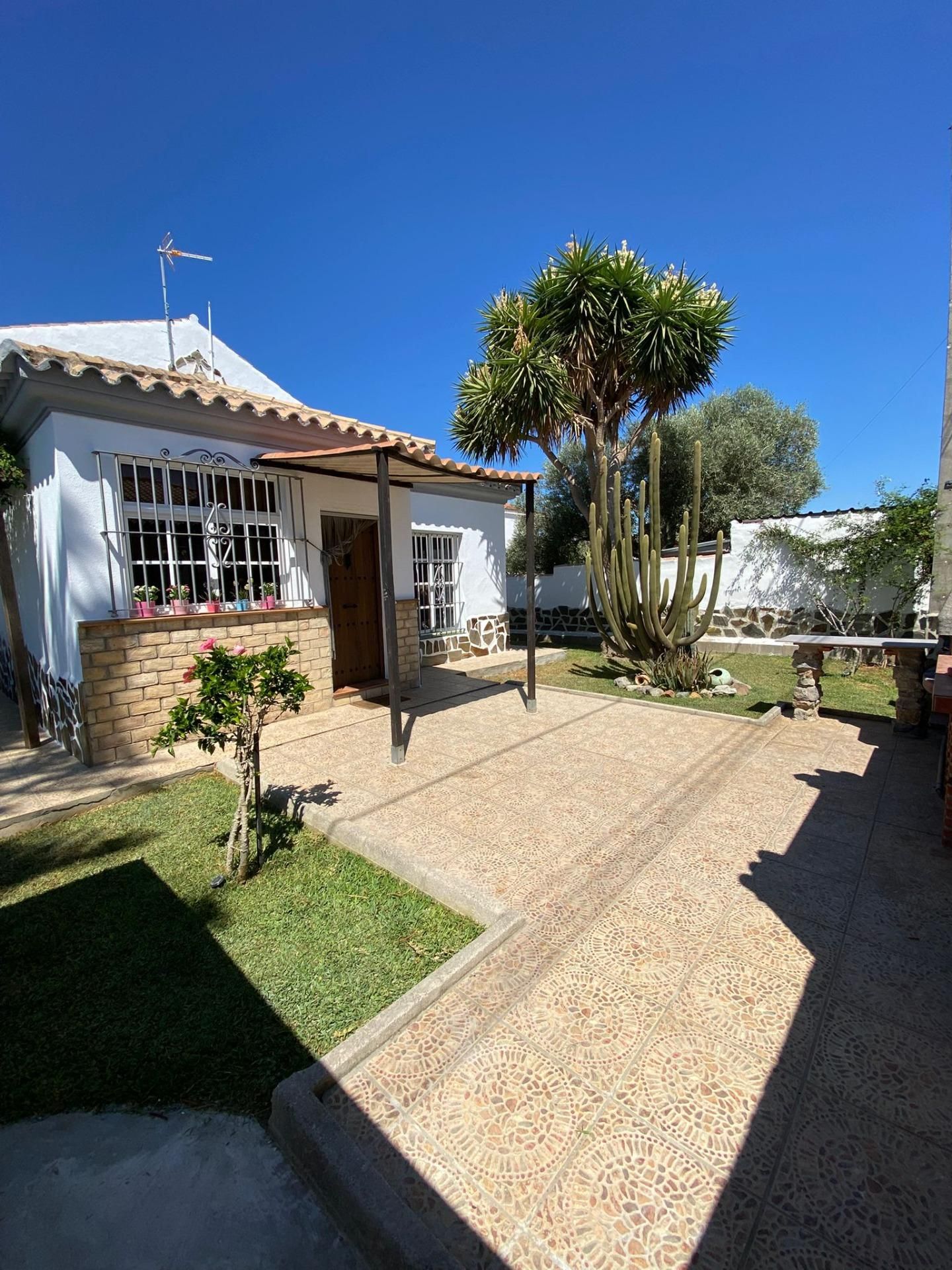 Jardín de Casa o chalet de alquiler en Chiclana de la Frontera con Aire acondicionado, Jardín privado y Terraza