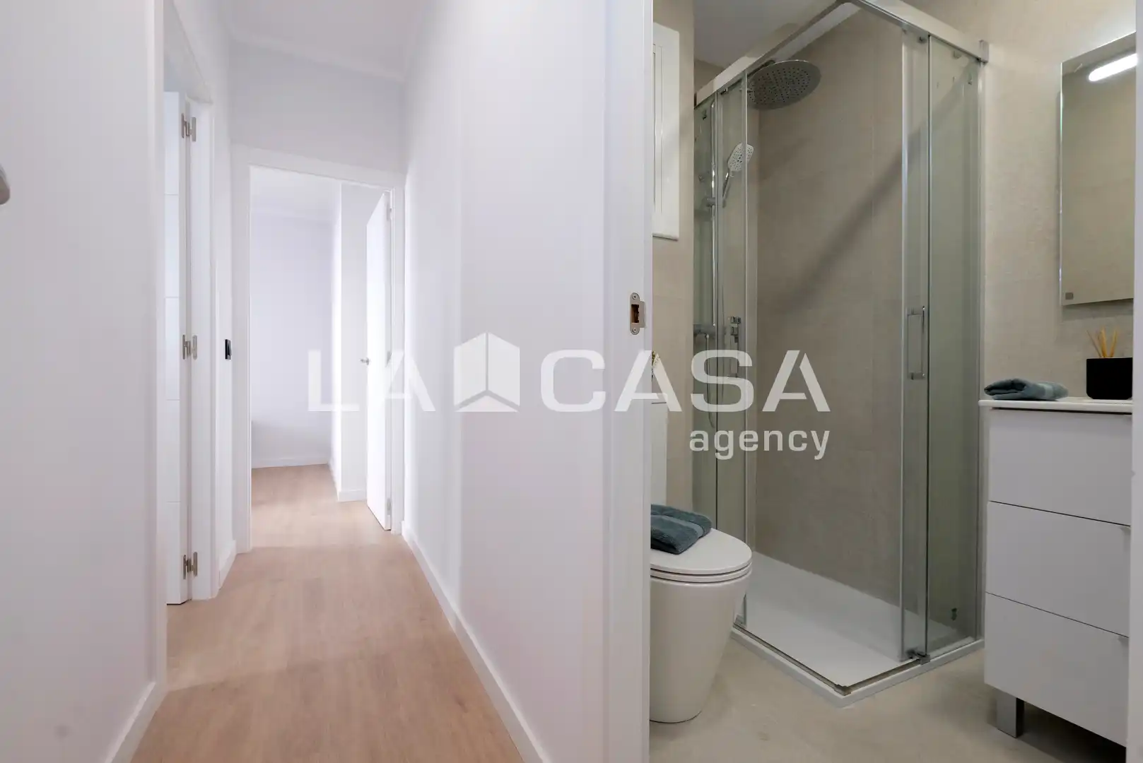 Flat for sale in Barcelona  with Balcony