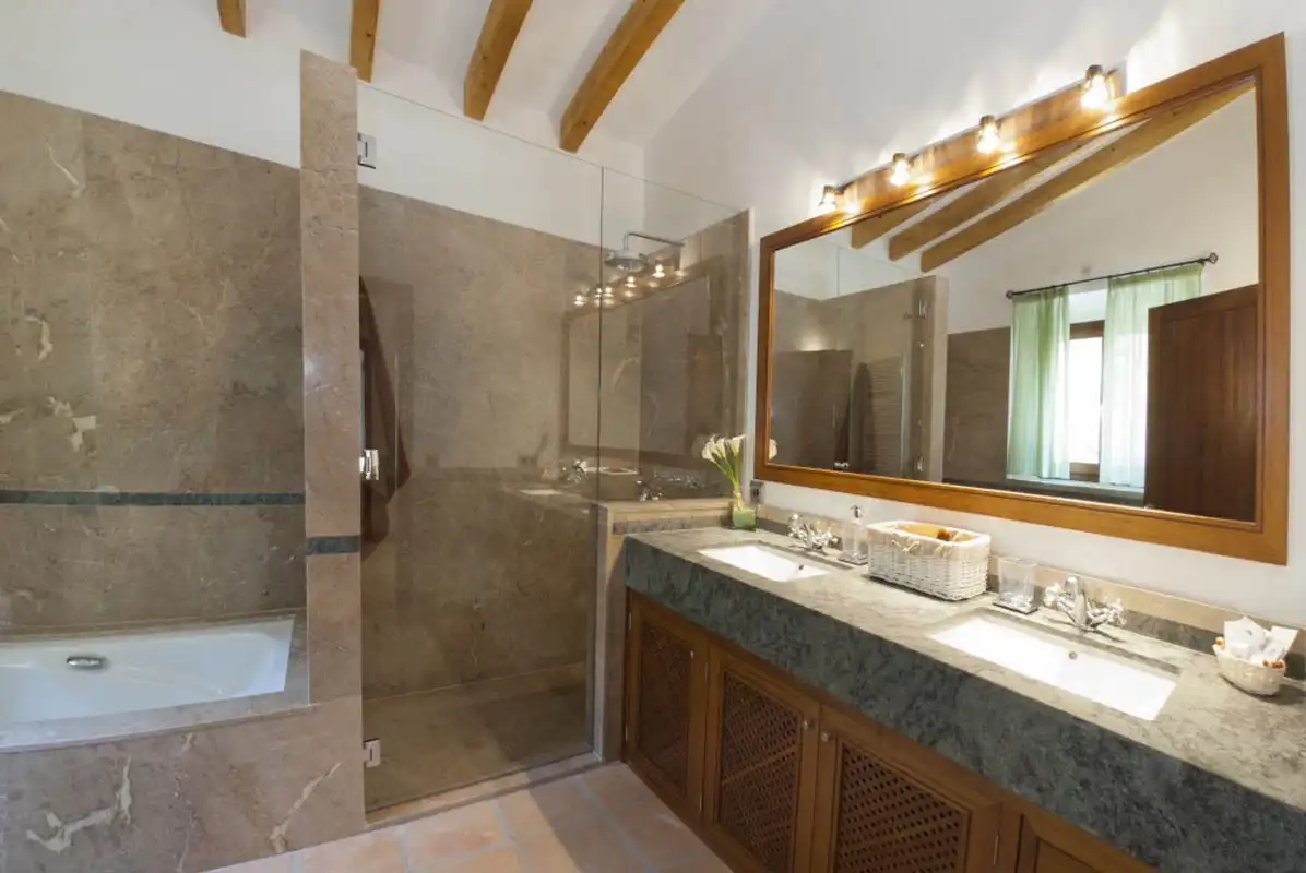 Country homes for sale in Deià
