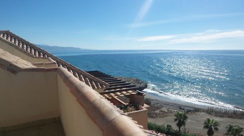 Ático en Primera Línea de Playa en Torrox Costa: ¡Vistas al Mar y Comodidad Total!, image 5