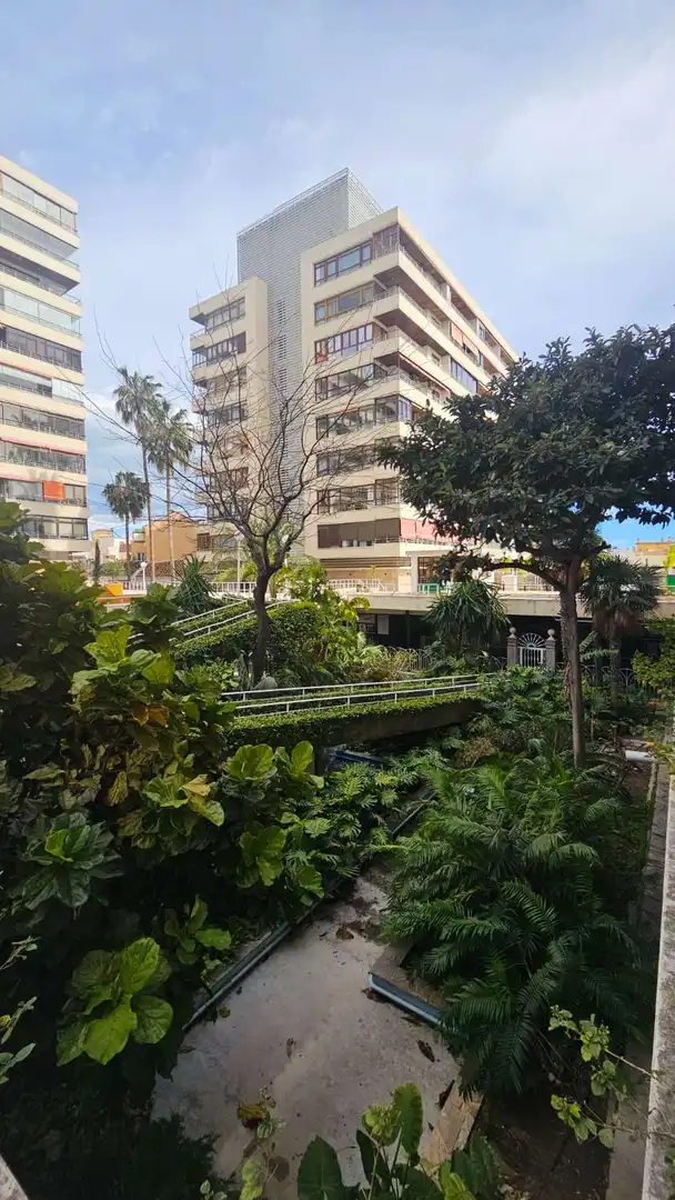 Vista exterior de Apartamento en venta en Torremolinos con Aire acondicionado, Calefacción y Piscina