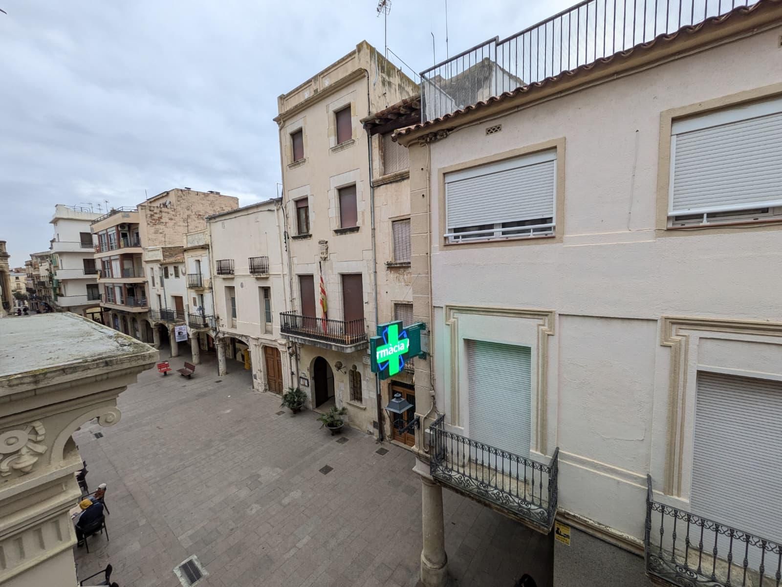 Vista exterior de Casa adosada en venda en L'Arboç amb Traster i Balcó