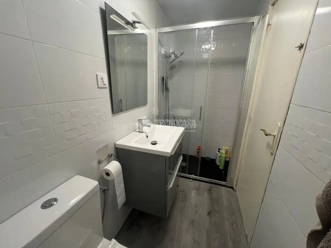 Bathroom of Flat for sale in Zaragoza  with Air Conditioner, Heating and Terrace