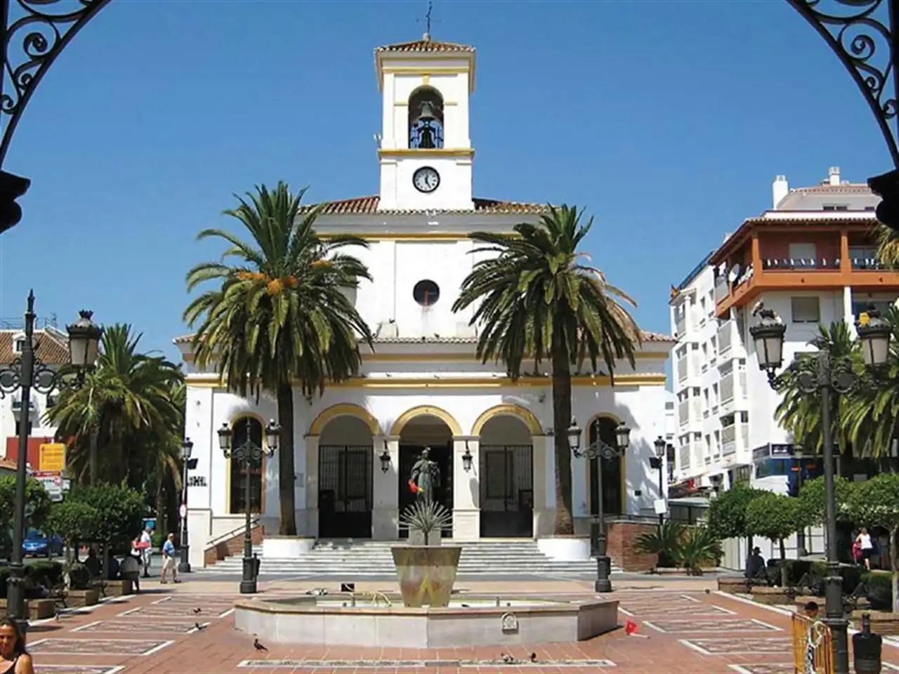 Apartamento con piscina en venta en Estepona Pueblo, imagen 9
