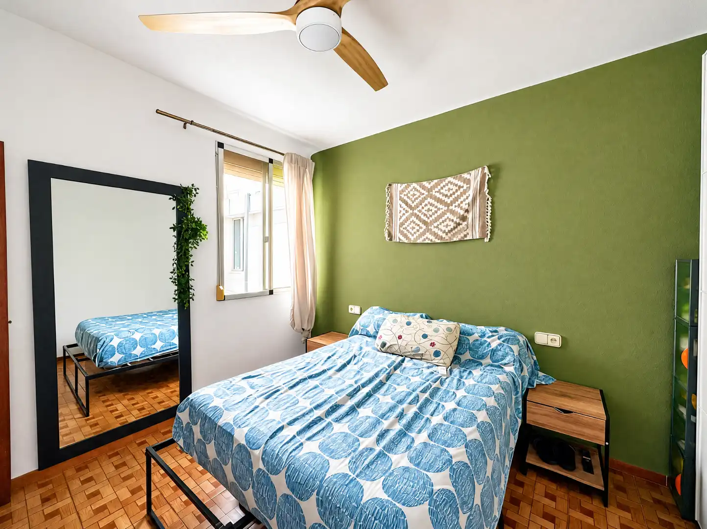 Schlafzimmer von Wohnung zum Verkauf in Alicante / Alacant mit Klimaanlage, Möbliert und Waschmaschine