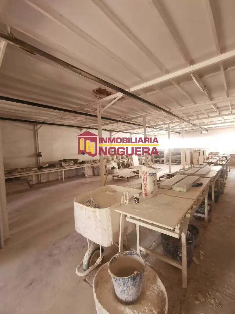 Nau industrial en venda en Écija