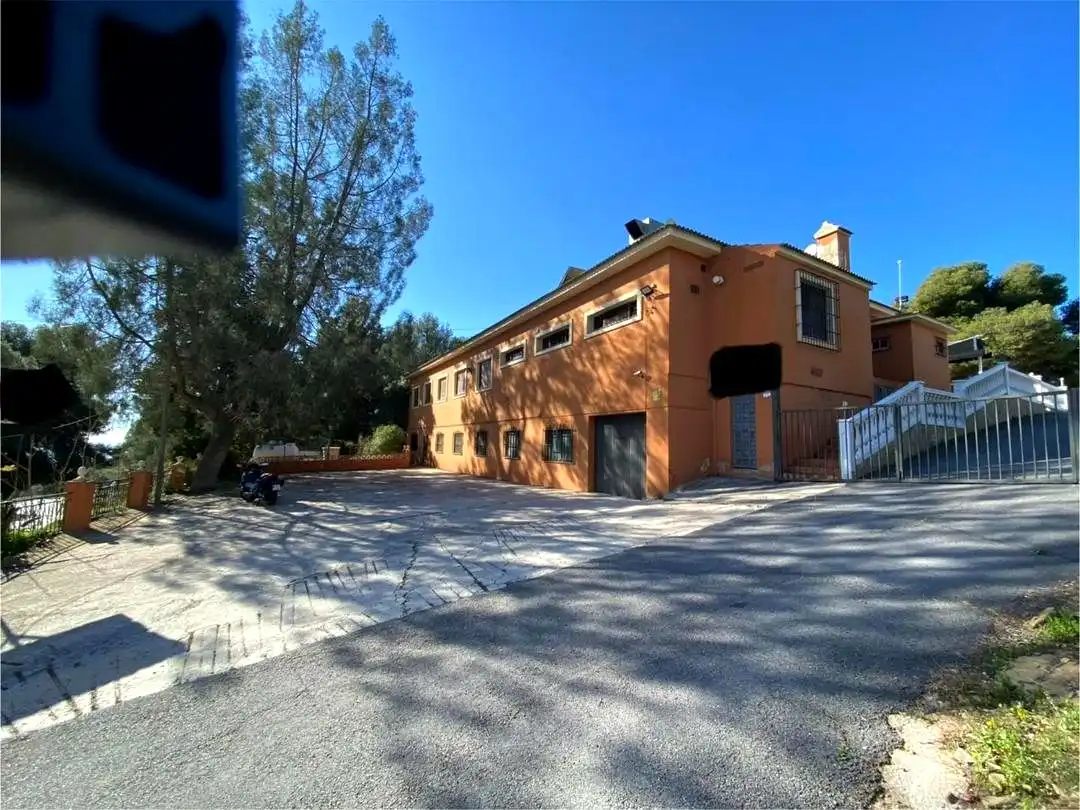 Casa rústica amb jardí en venda a Del Colmenar, imagen 2