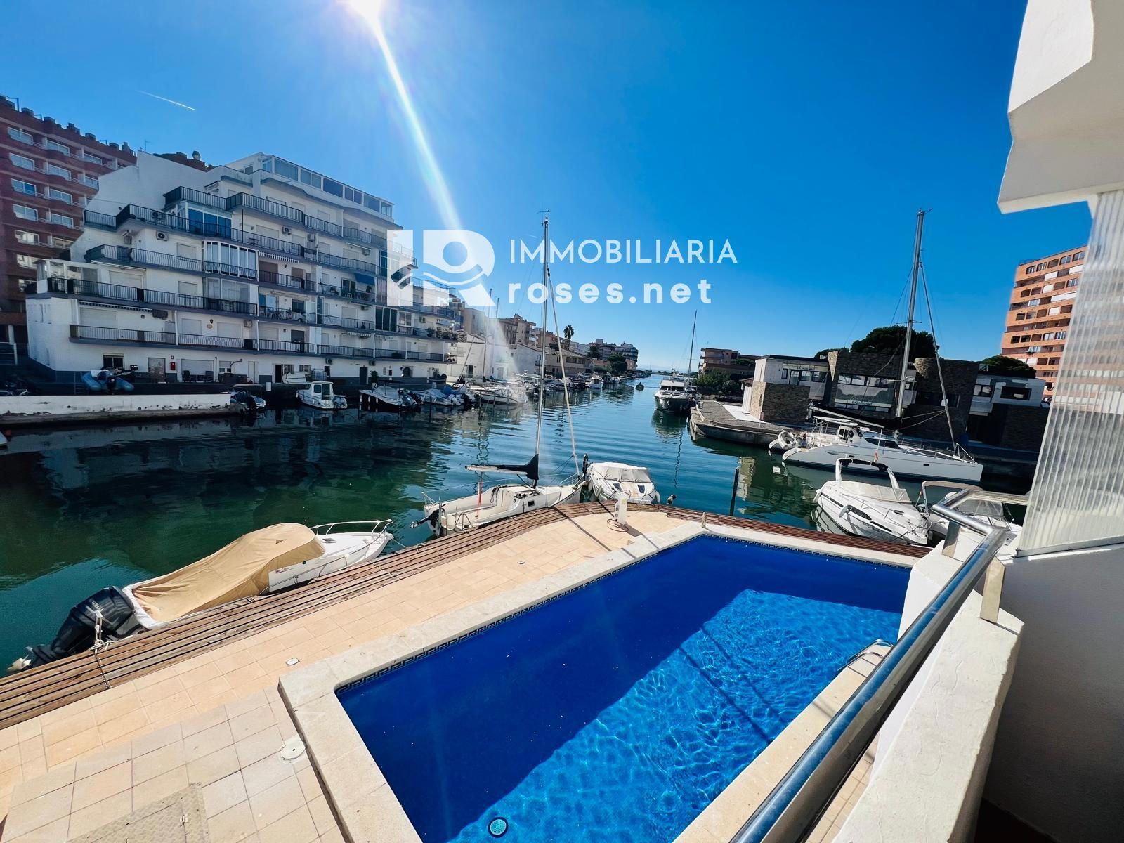 Flat for sale in Roses  with Terrace, Swimming Pool and Community pool