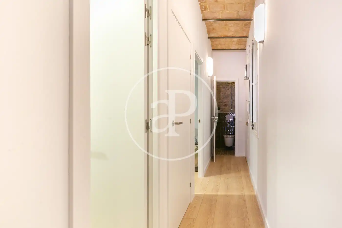 Flat for sale in Barcelona  with Air Conditioner, Heating and Balcony