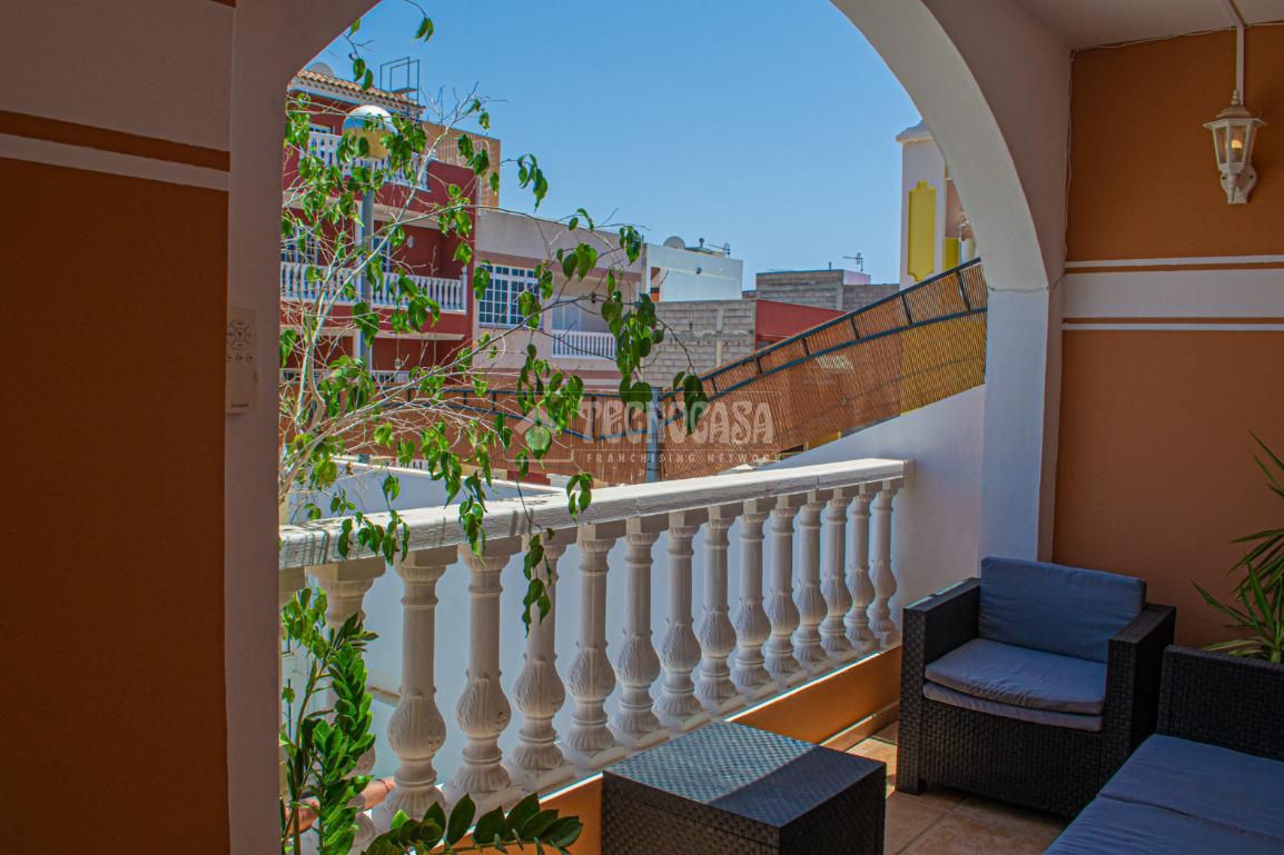 Terrassa de Casa adosada en venda en Arona