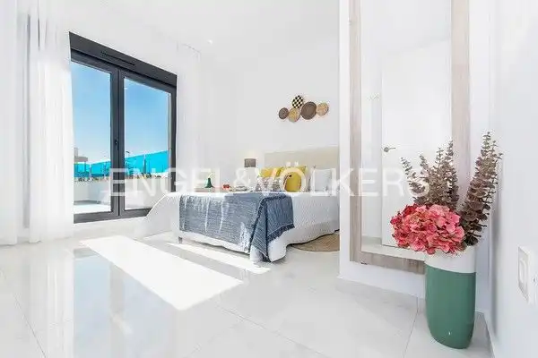 Habitación de Casa o chalet en venta en Orihuela con Aire acondicionado, Calefacción y Jardín privado