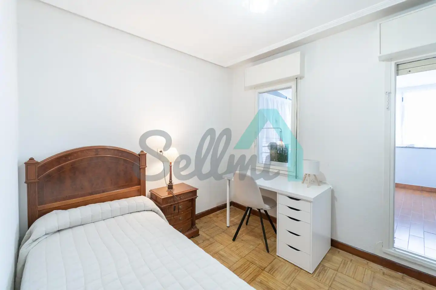 Schlafzimmer von Wohnung zur untervermieten in Oviedo  mit Heizung, Parkett und Terrasse