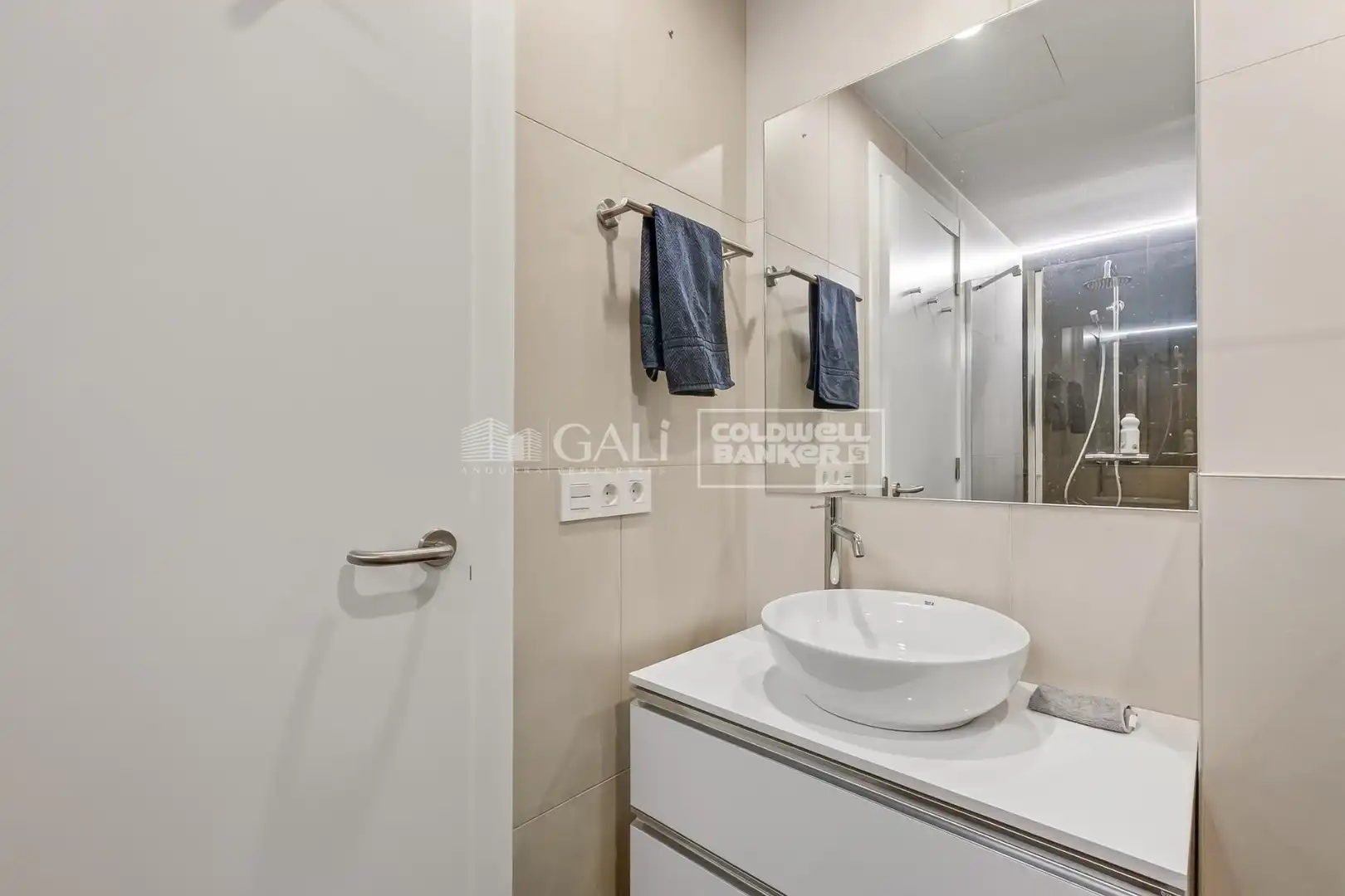 Flat with terrace to rent in Carrer de la Grau 5-7, imagen 19