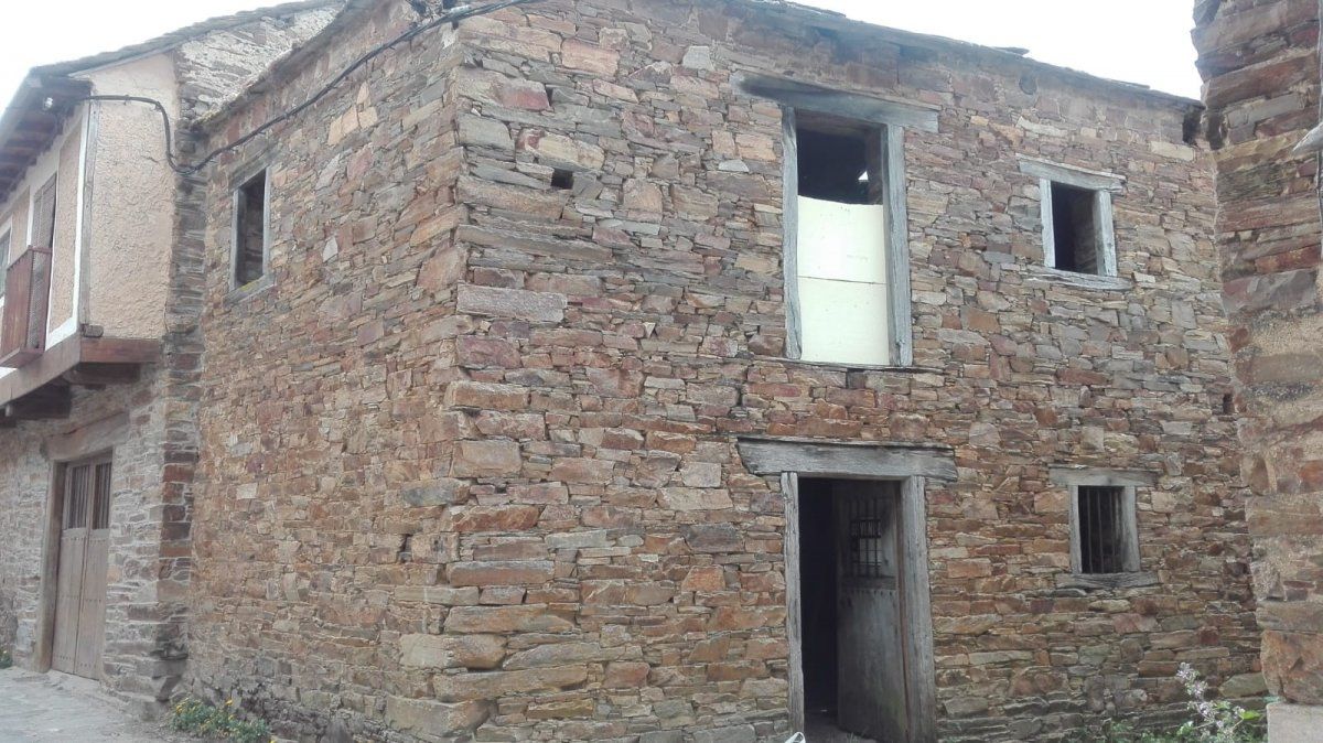 Vista exterior de Casa o chalet en venta en Ponferrada