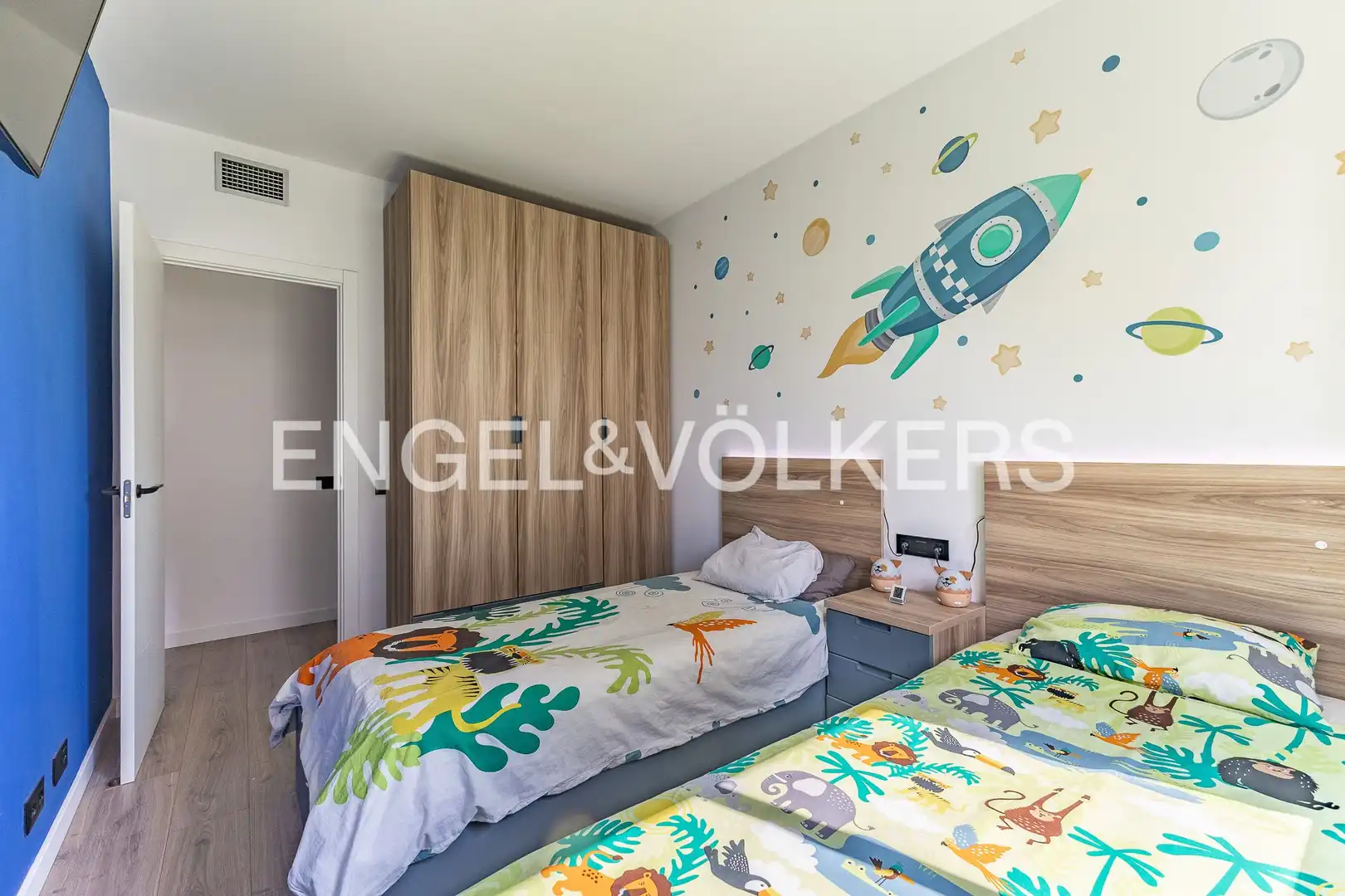Bedroom of Flat for sale in Sabadell  with Air Conditioner, Heating and Parquet flooring