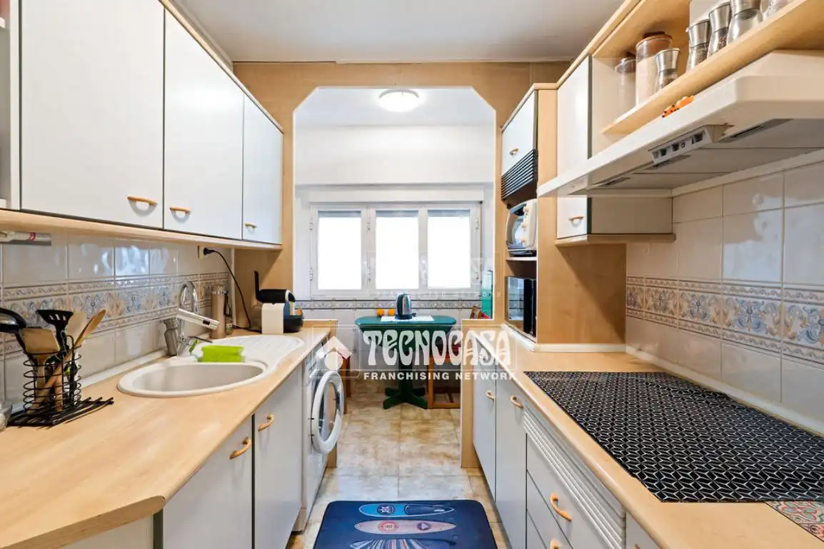 Cocina de Piso en venta en Madrid con Calefacción