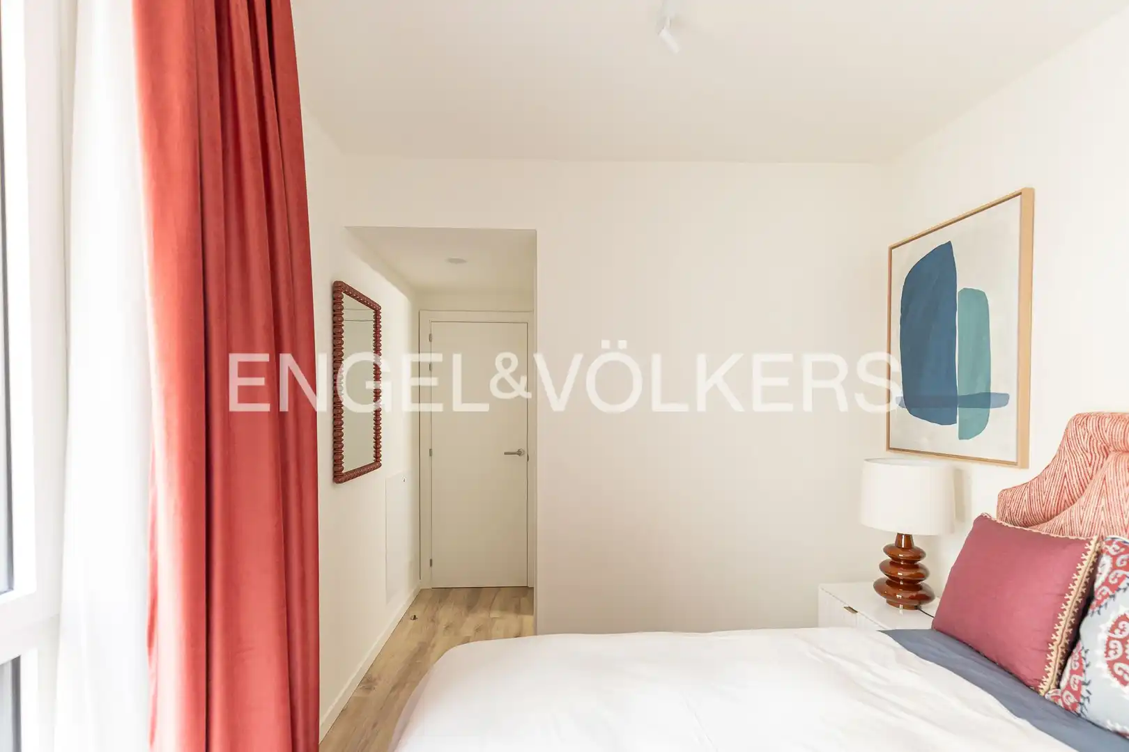 Bedroom of Flat for rent in Madrid  with Air Conditioner, Heating and Private garden
