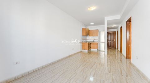Foto 2 de Ático en venta en Jilguero, Palm - Mar, Arona