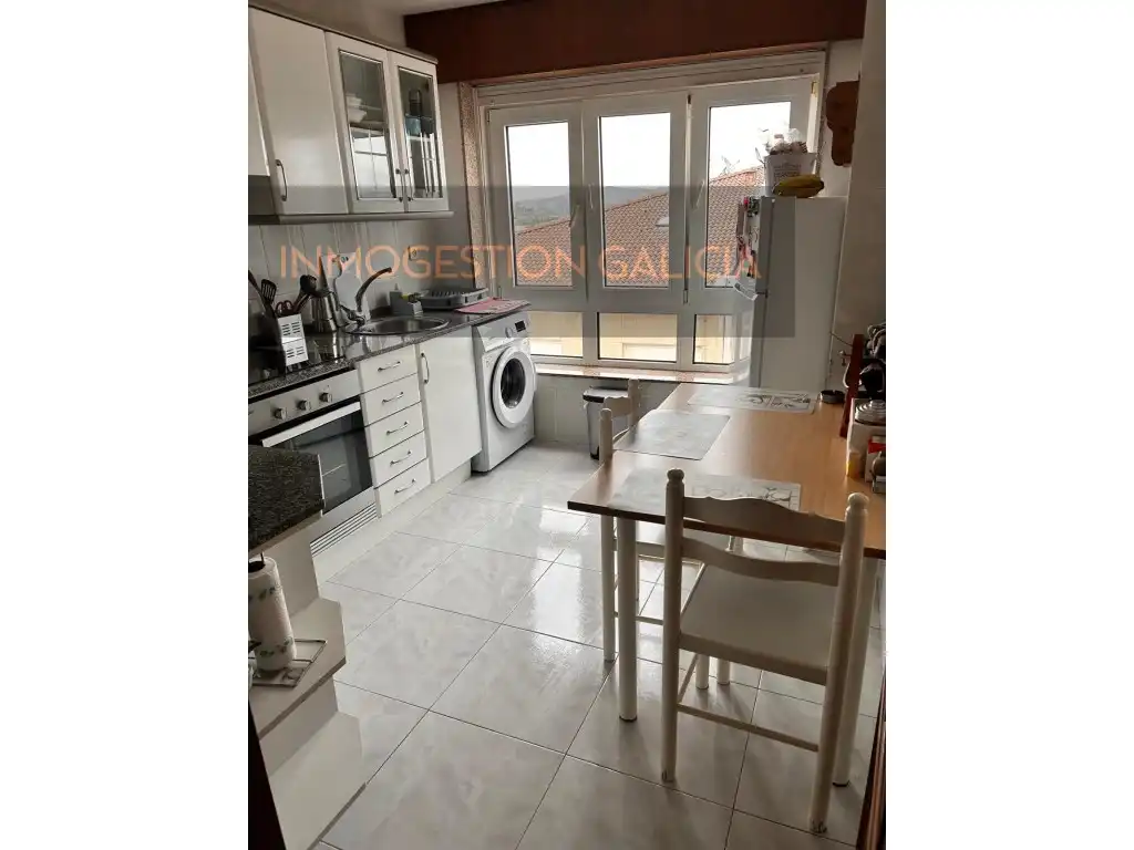 Flat with lift to rent in Avenida Meson, imagen 3