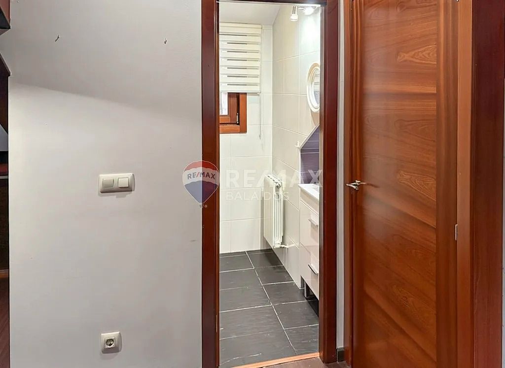 Apartament en venda en Vigo  amb Calefacció