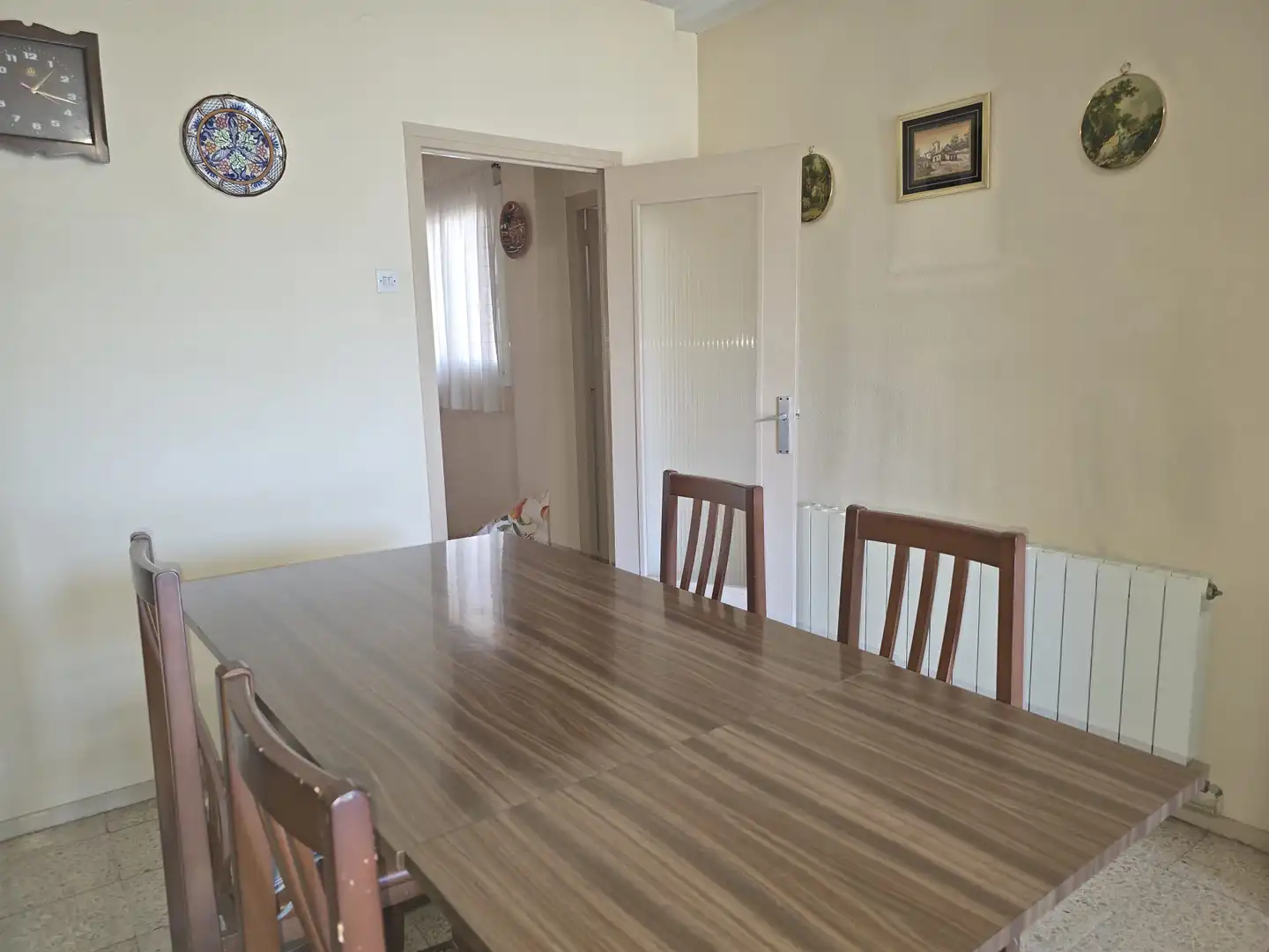 Comedor de Piso en venta en Martorell con Horno, Microondas y TV