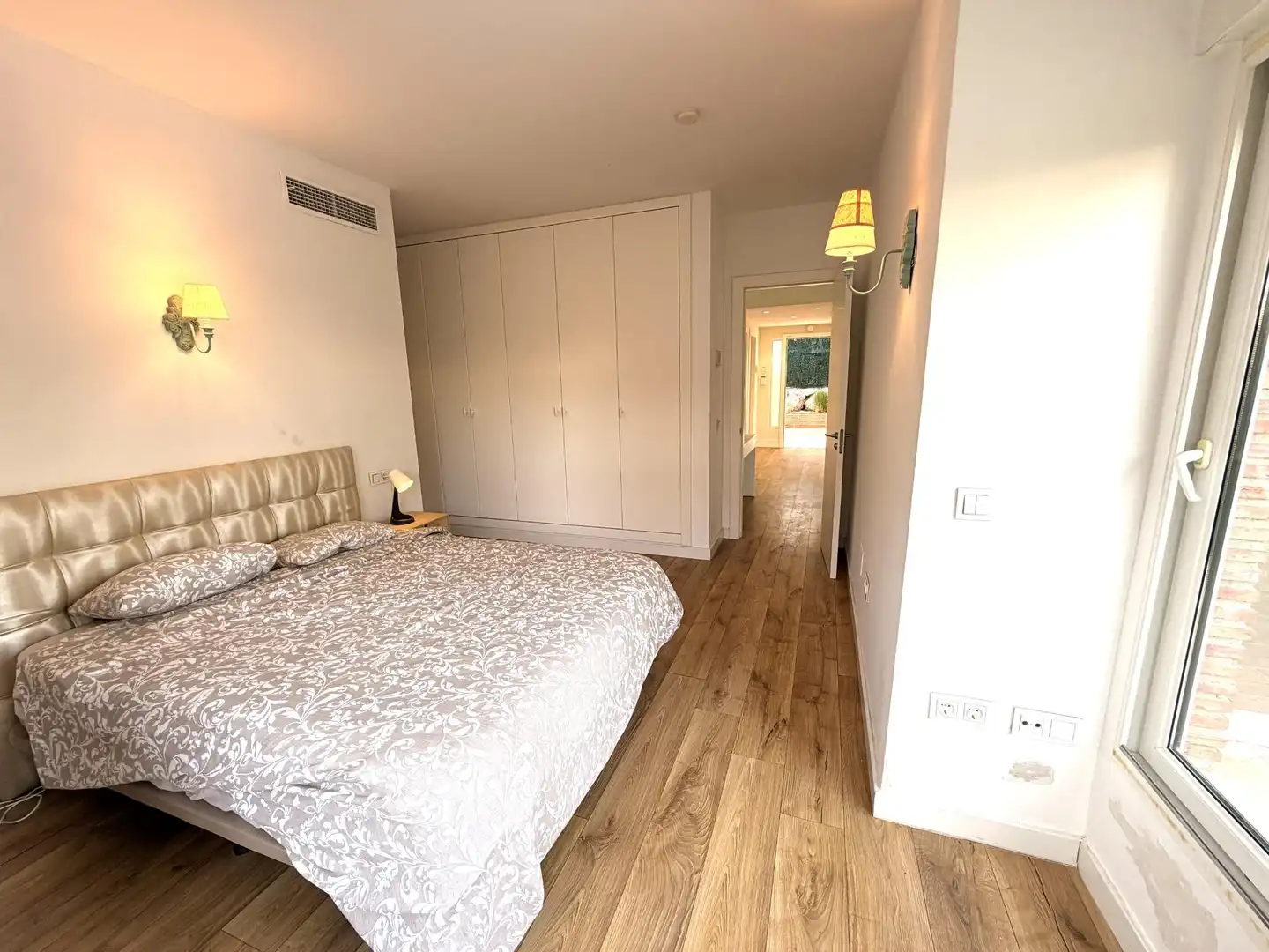 Schlafzimmer von Haus oder Chalet zum Verkauf in Benalmádena mit Klimaanlage, Heizung und Privatgarten