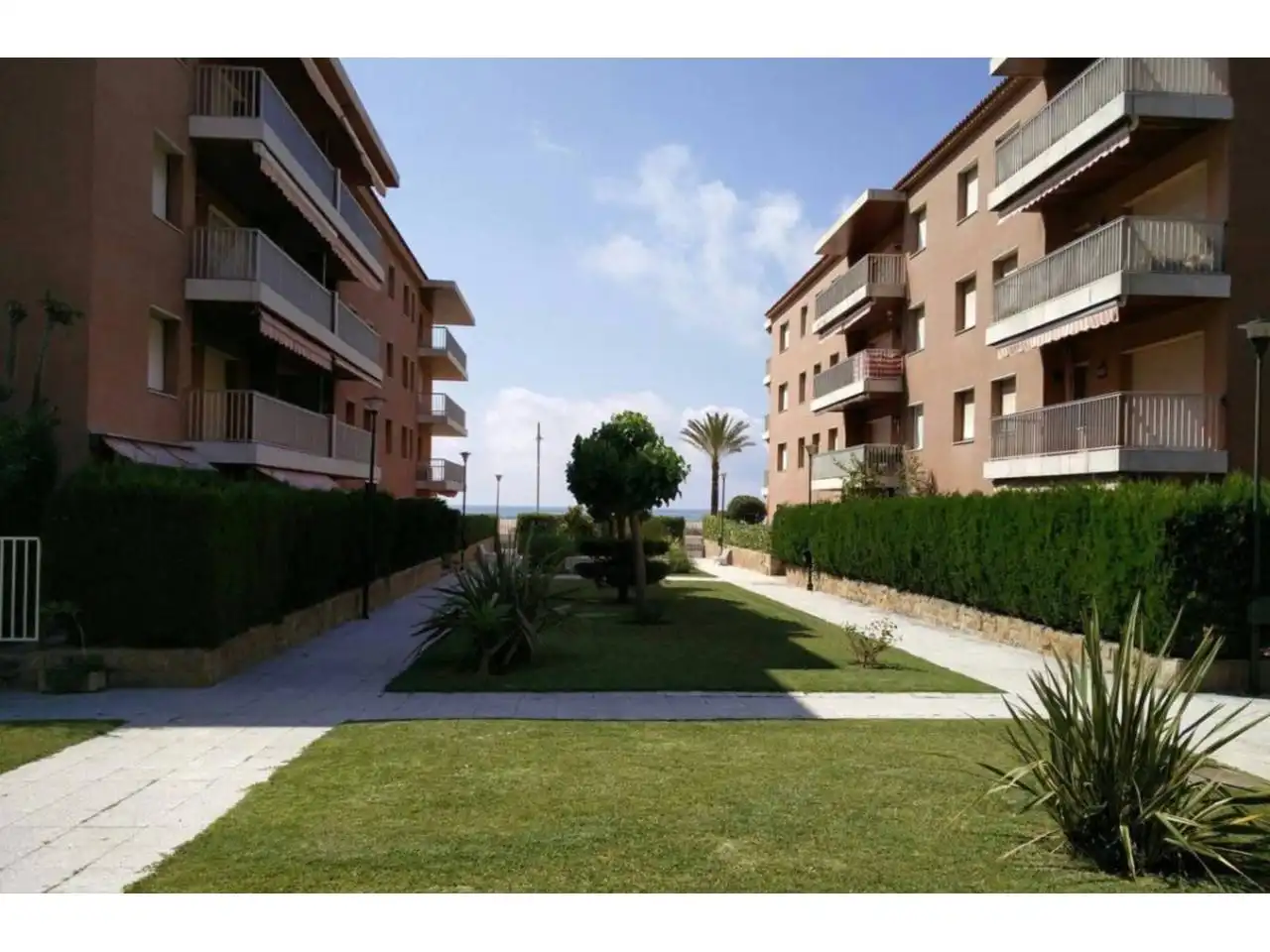 Vista exterior de Piso en venta en El Vendrell con Calefacción y Terraza