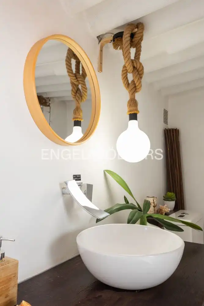 Wohnung zum Verkauf in Valencia mit Klimaanlage, Heizung und Parkett