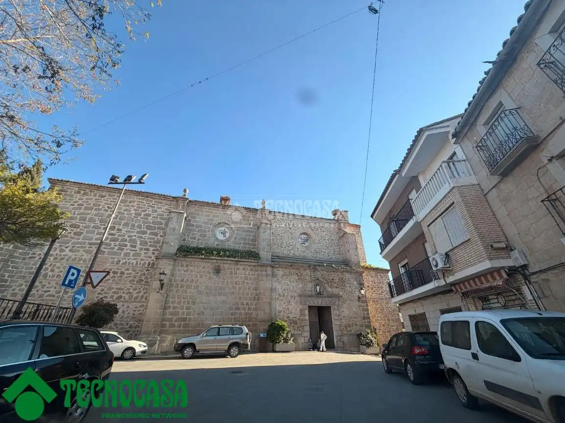 Vista exterior de Casa adosada en venda en Menasalbas