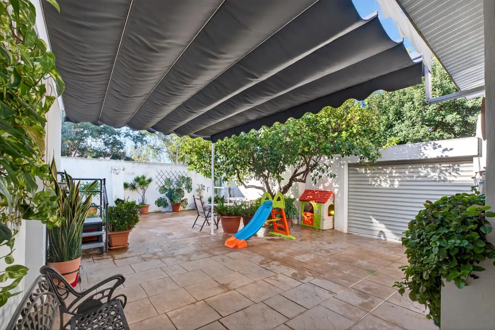 Terrassa de Casa o xalet en venda en Málaga amb Aire condicionat, Calefacció i Jardí privat